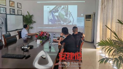 密封件轴承客户考察滚喷设备，轴承线性导轨封盖喷PTFE