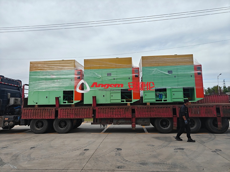 20251031亚新科（3台）AJL.SC2025-028-PZ46-DY218M自动喷胶机-发货7