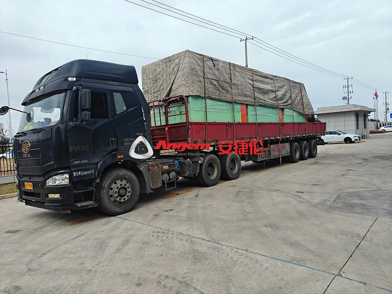 20251031亚新科（3台）AJL.SC2025-028-PZ46-DY218M自动喷胶机-发货6