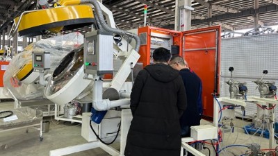 安捷伦喜迎四川橡塑客户现场验收自动滚喷机