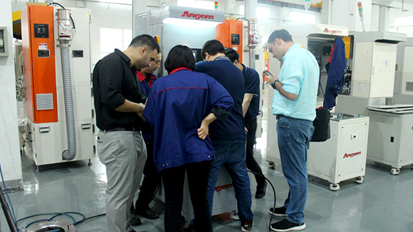 泰国客户成功投入使用安捷伦衬套自动缩径机设备