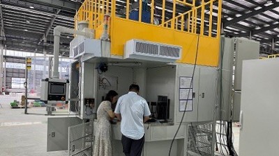 印度威巴克验收ZP36型自动喷胶机--汽车橡胶减震客户